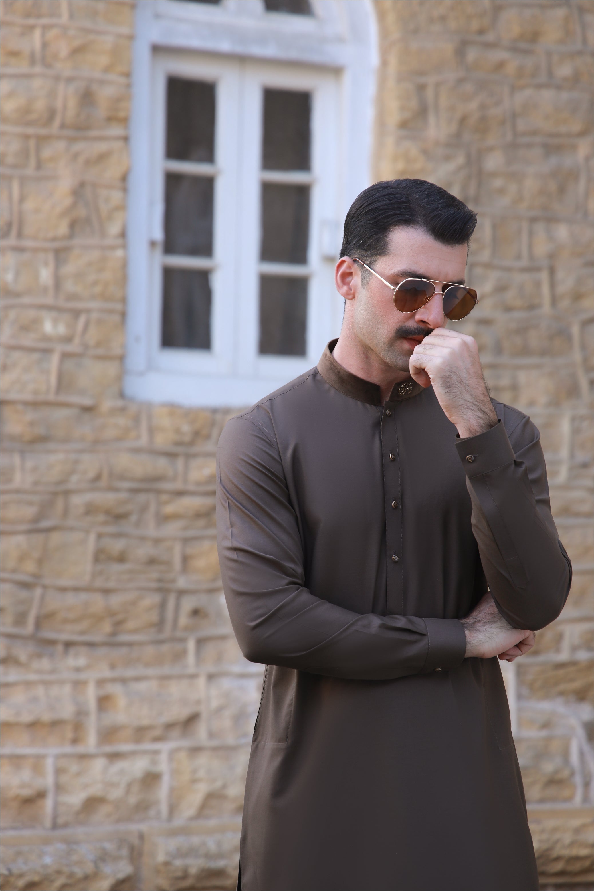 BROWN BOSKY KURTA PAJAMA