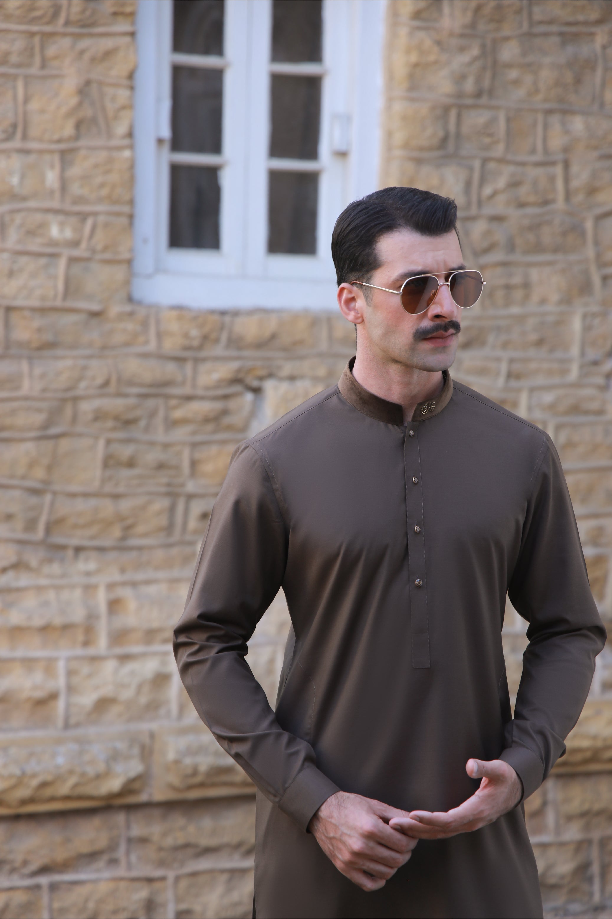 BROWN BOSKY KURTA PAJAMA