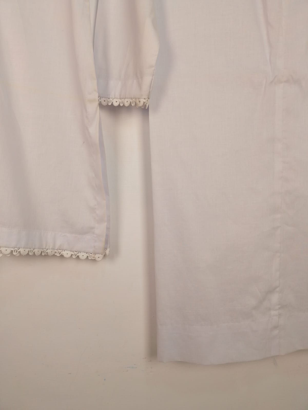 2 Piece Plain Lawn Suit