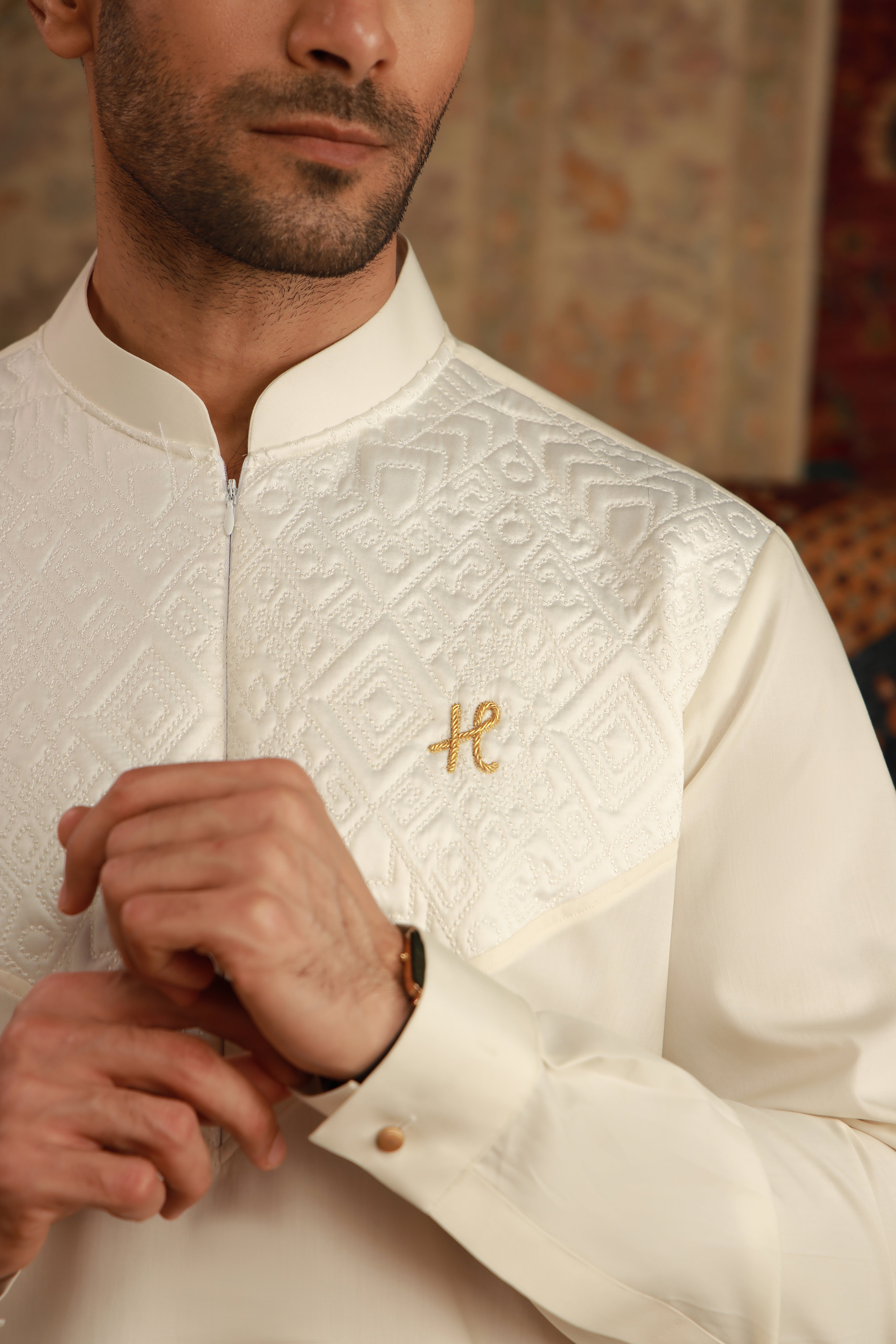 OFF WHITE FOAM KURTA PAJAMA