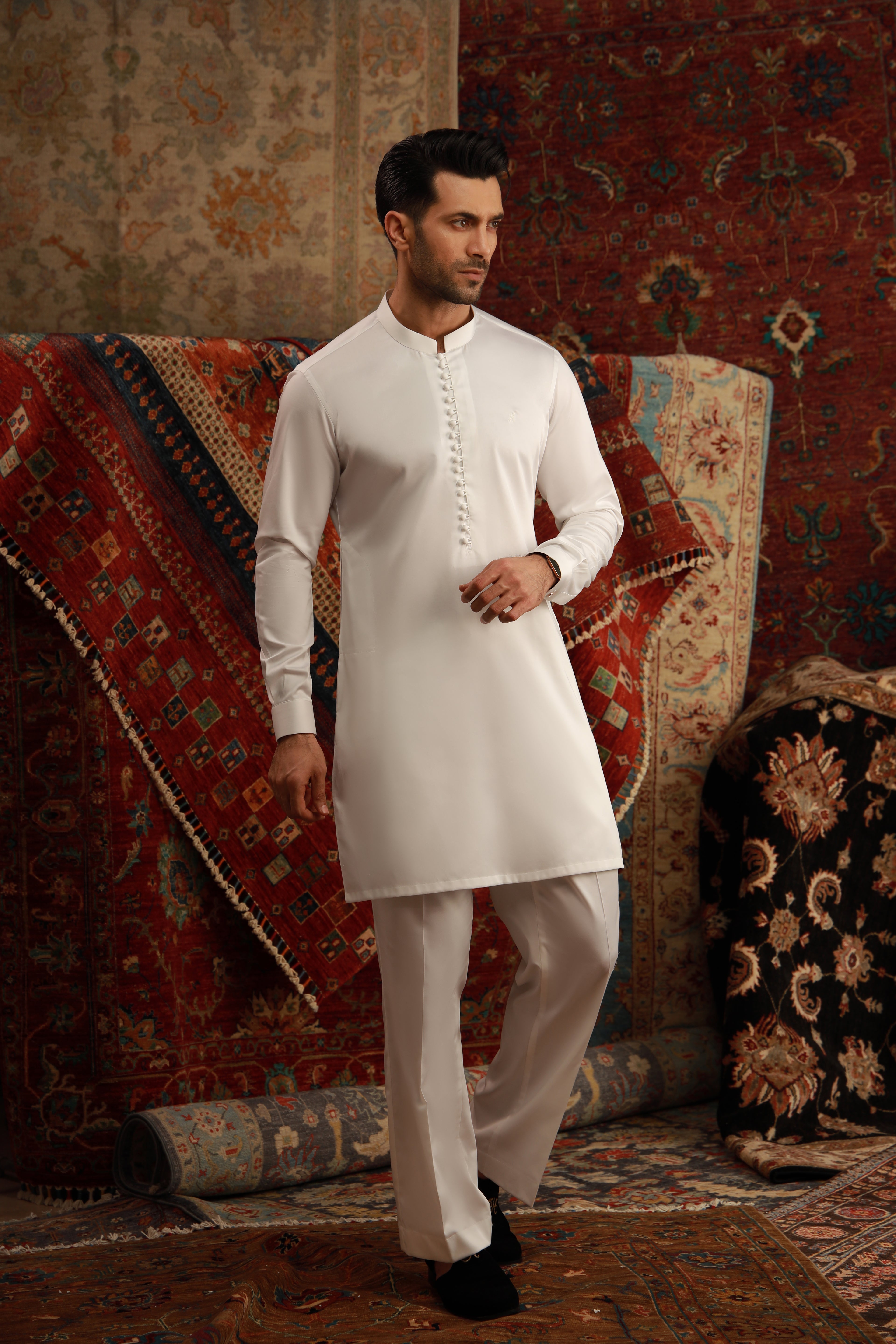 WHITE EGYPTIAN COTTON SATIN KURTA PAJAMA