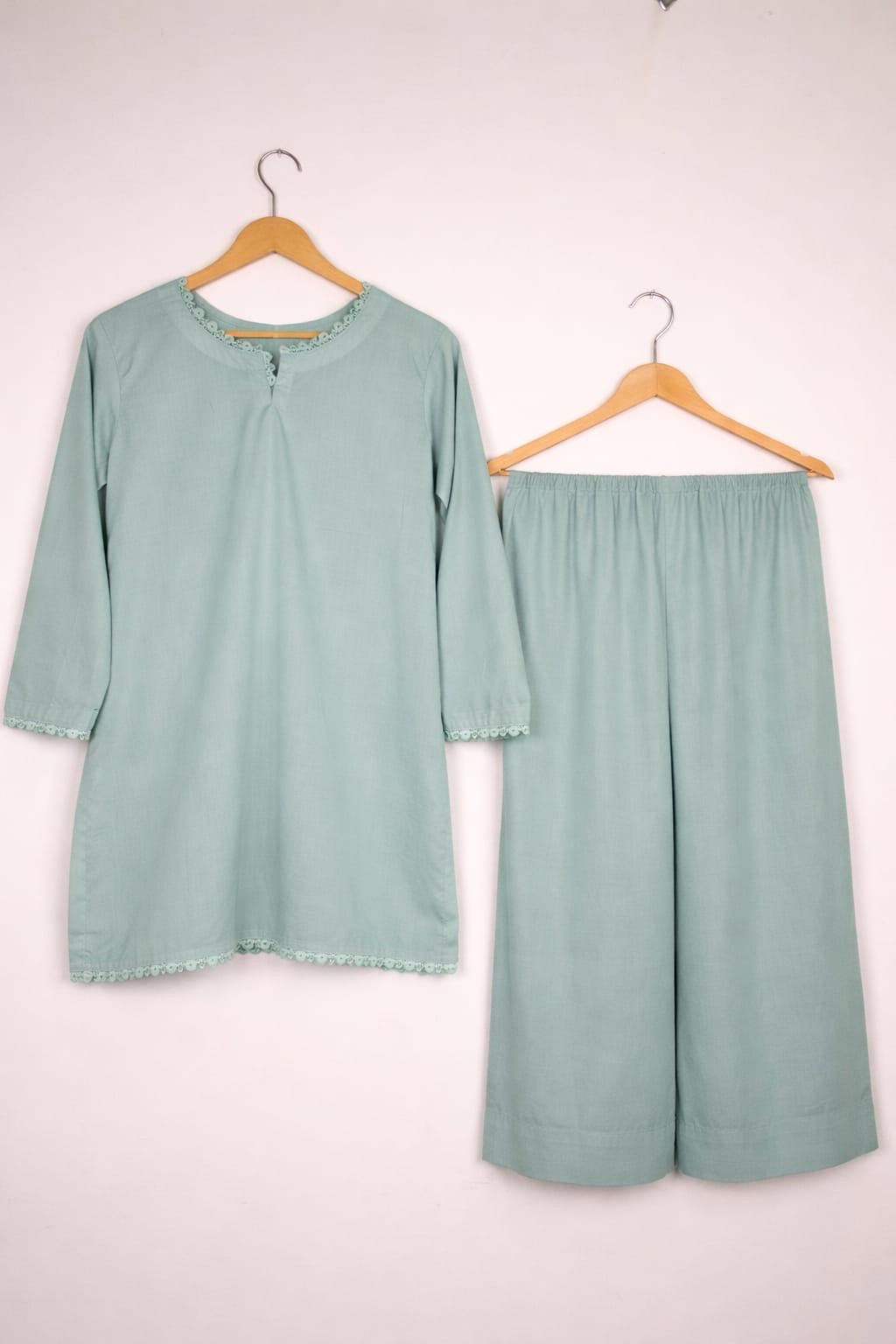 2 Piece Plain Lawn Suit