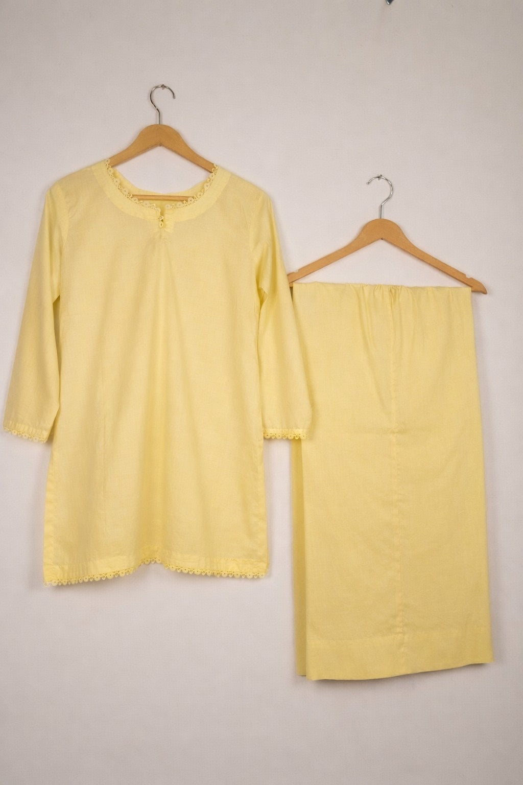 2 Piece Plain Lawn Suit
