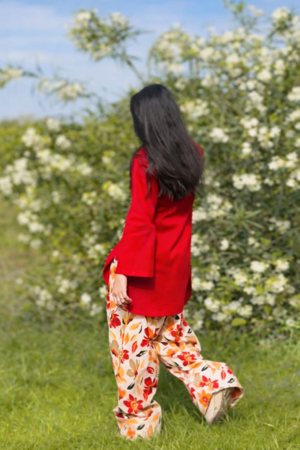 2Pc Lawn Farshi Shalwar Set