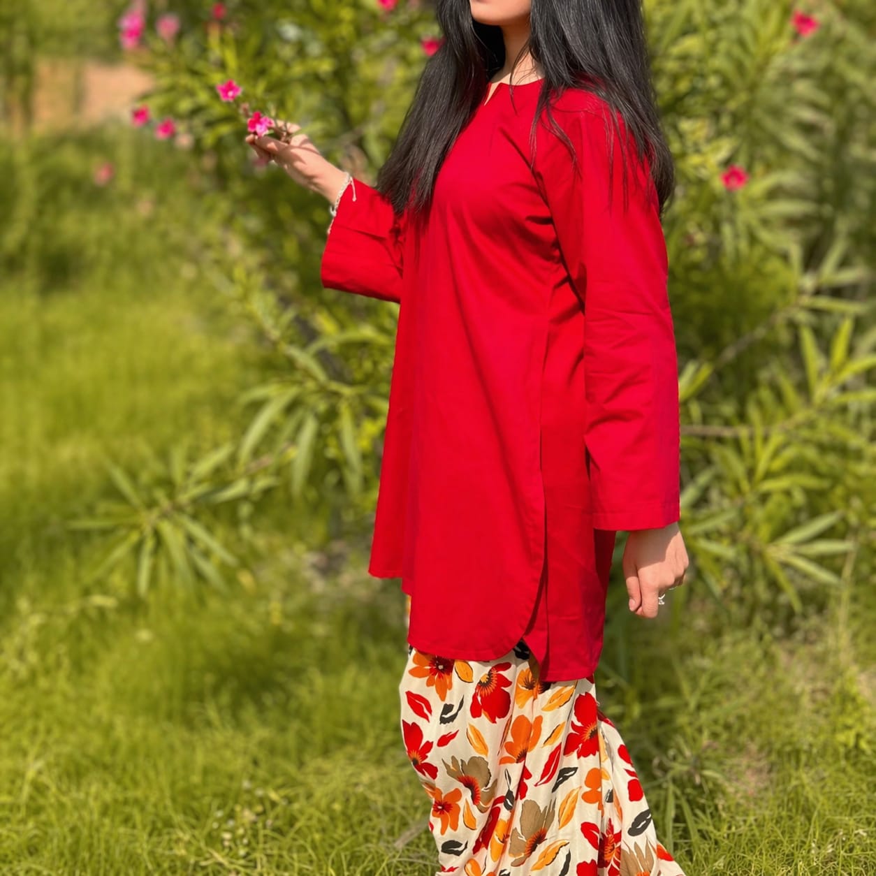 2Pc Lawn Farshi Shalwar Set